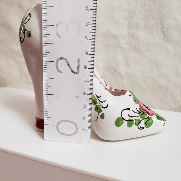 Italy high heel shoe miniature. Paestrum signature. Ceramic. - Picture 3 of 9